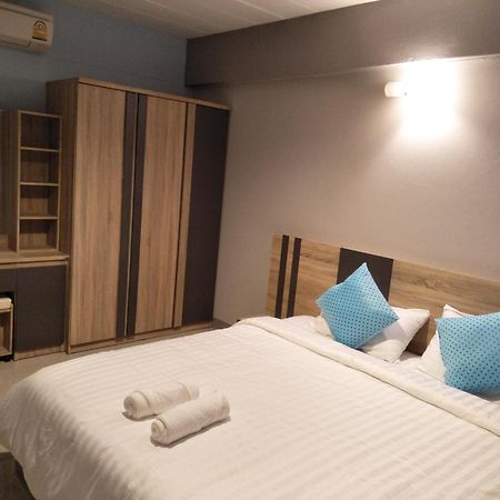Rinrada Place Hotel ウボンラチャタニ エクステリア 写真