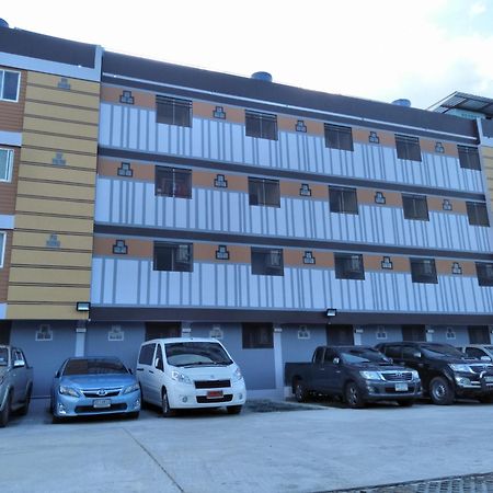 Rinrada Place Hotel ウボンラチャタニ エクステリア 写真