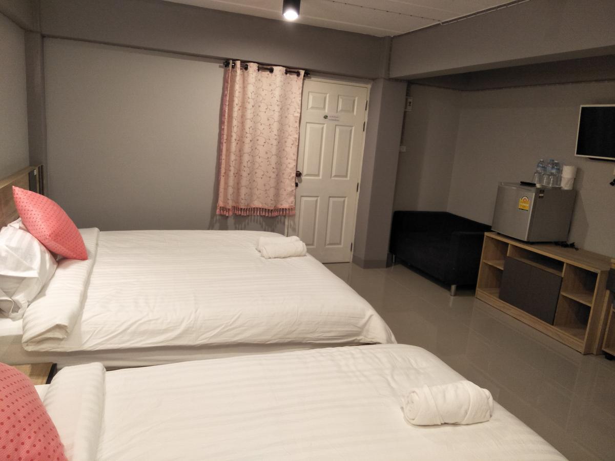 Rinrada Place Hotel ウボンラチャタニ エクステリア 写真