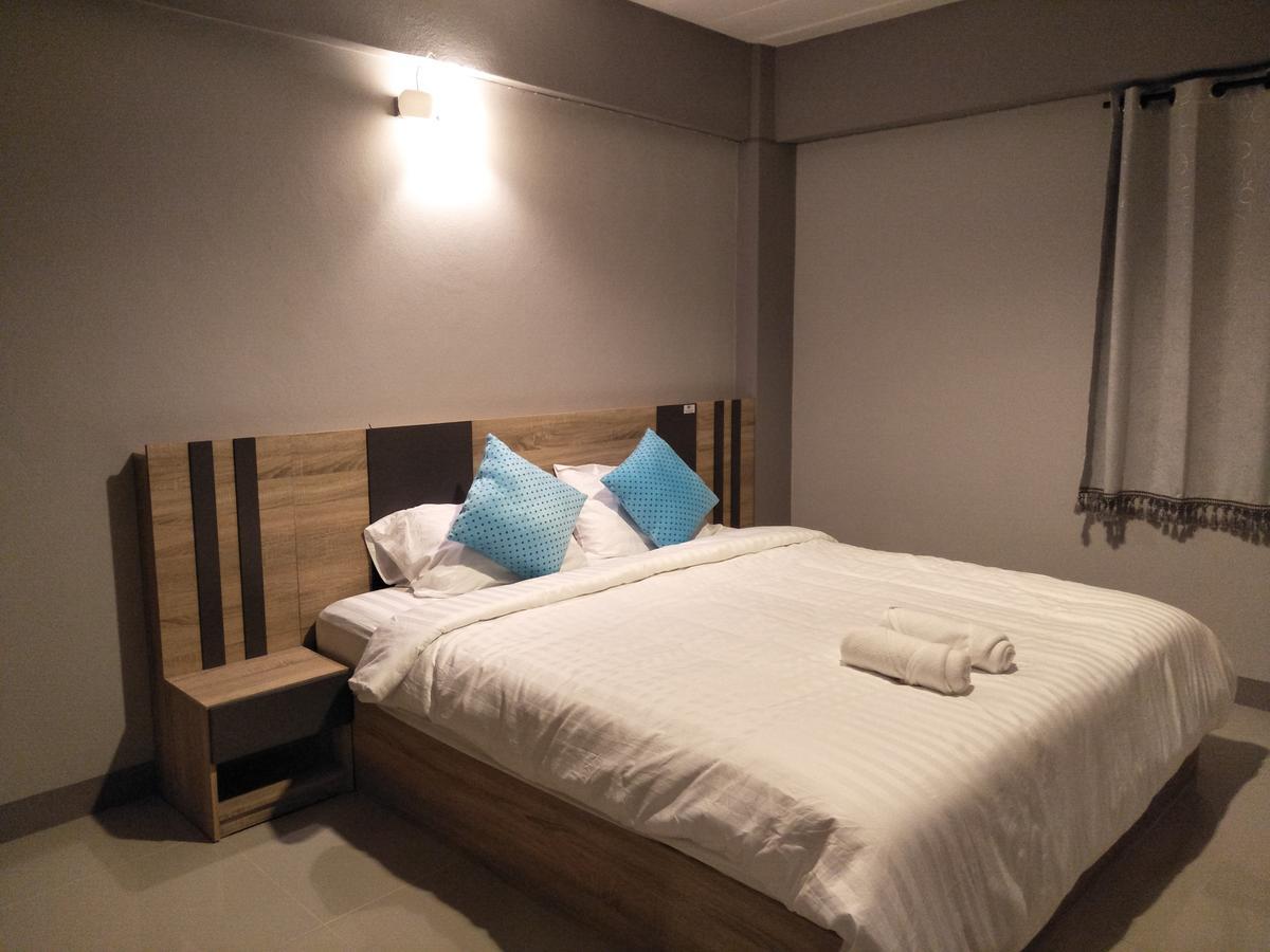 Rinrada Place Hotel ウボンラチャタニ エクステリア 写真