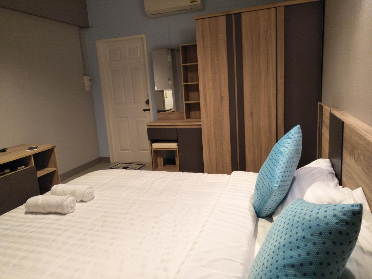 Rinrada Place Hotel ウボンラチャタニ エクステリア 写真