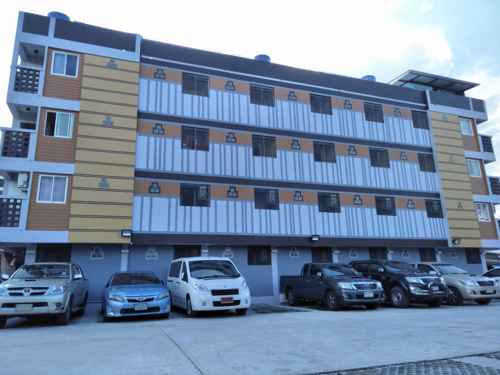 Rinrada Place Hotel ウボンラチャタニ エクステリア 写真