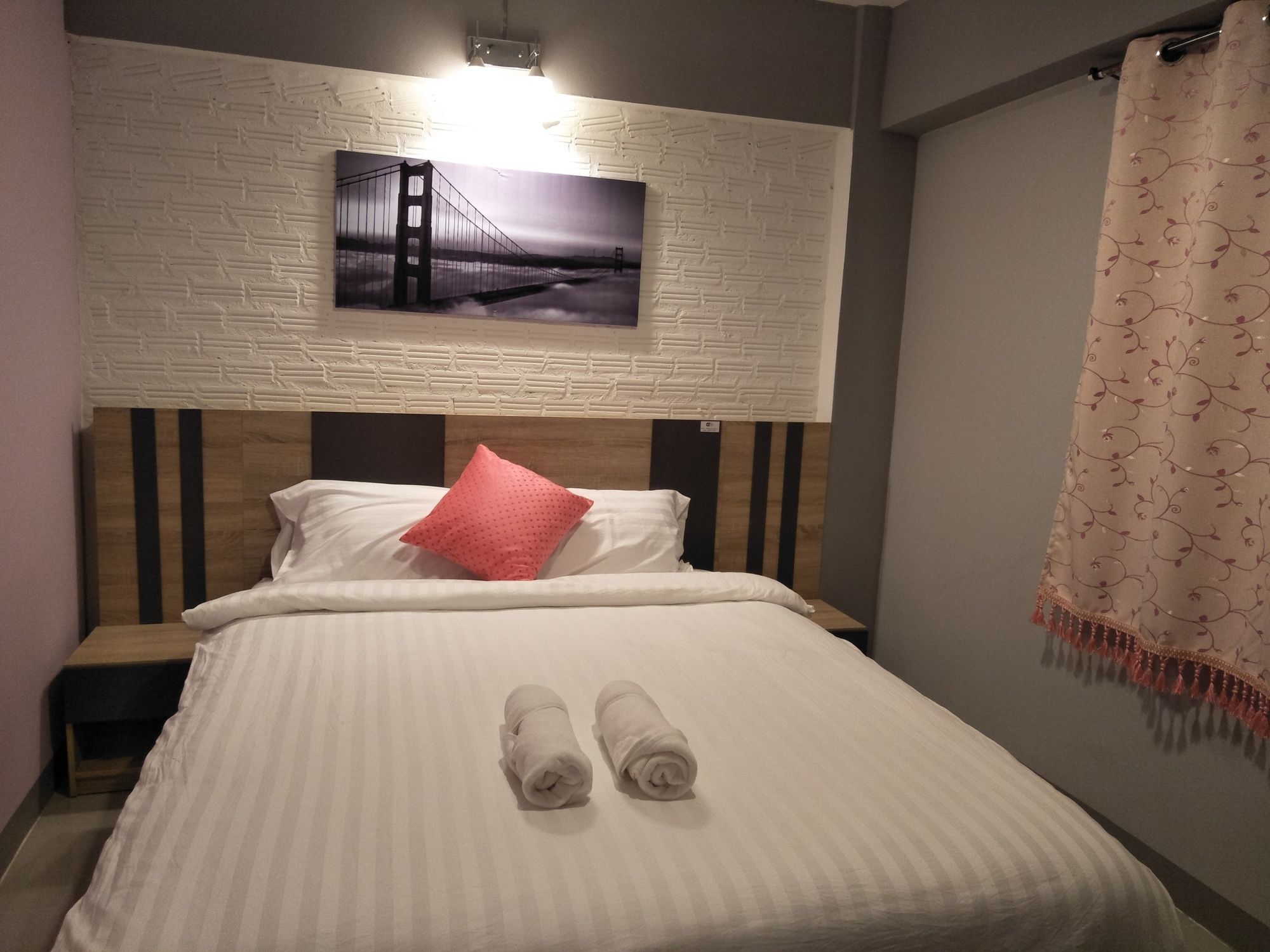 Rinrada Place Hotel ウボンラチャタニ エクステリア 写真