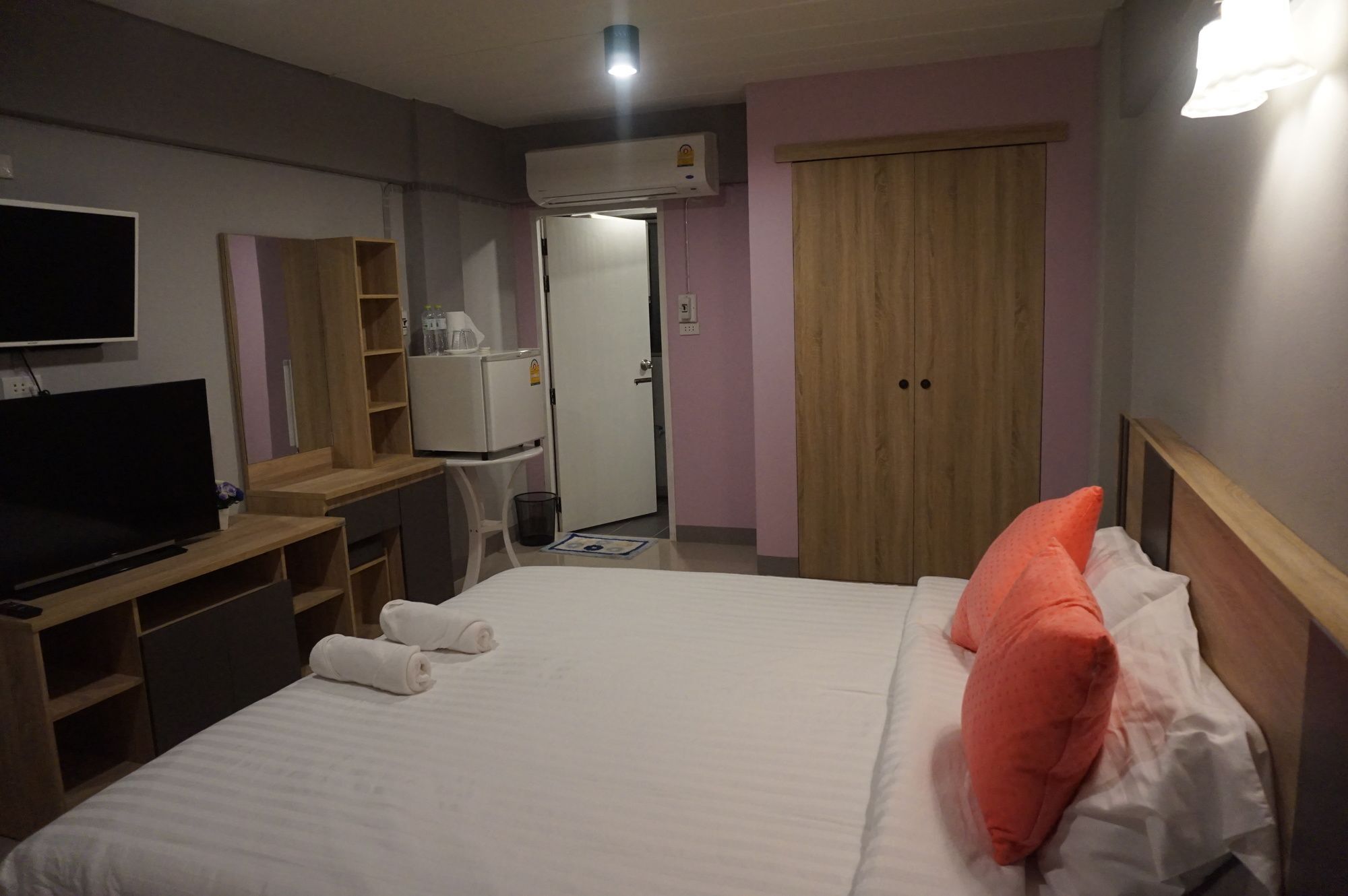 Rinrada Place Hotel ウボンラチャタニ エクステリア 写真