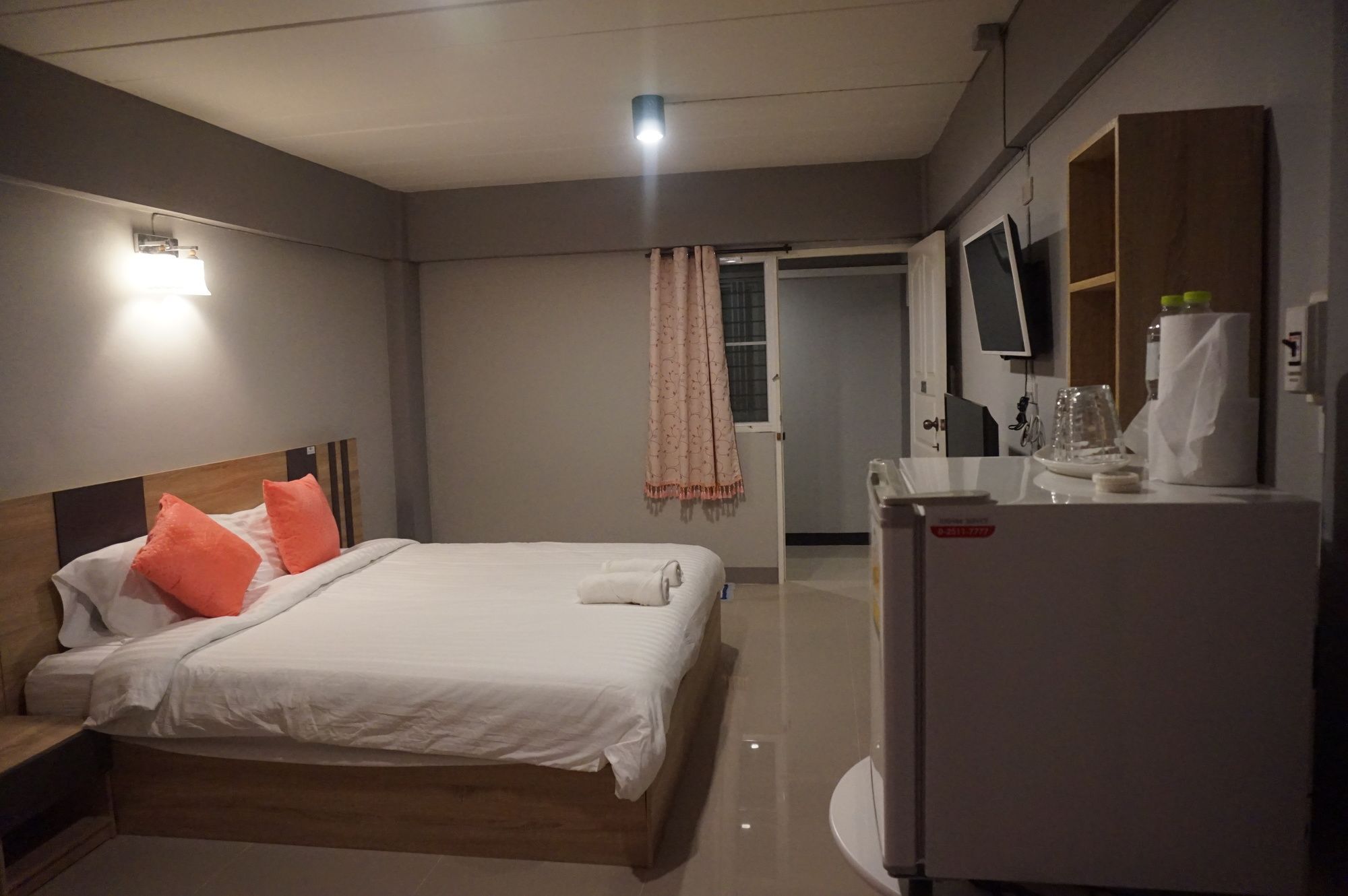 Rinrada Place Hotel ウボンラチャタニ エクステリア 写真