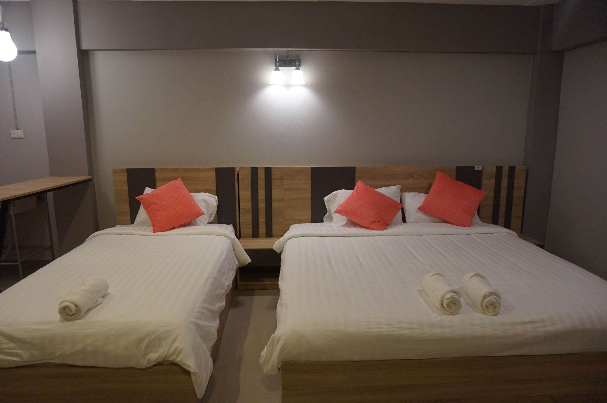 Rinrada Place Hotel ウボンラチャタニ エクステリア 写真