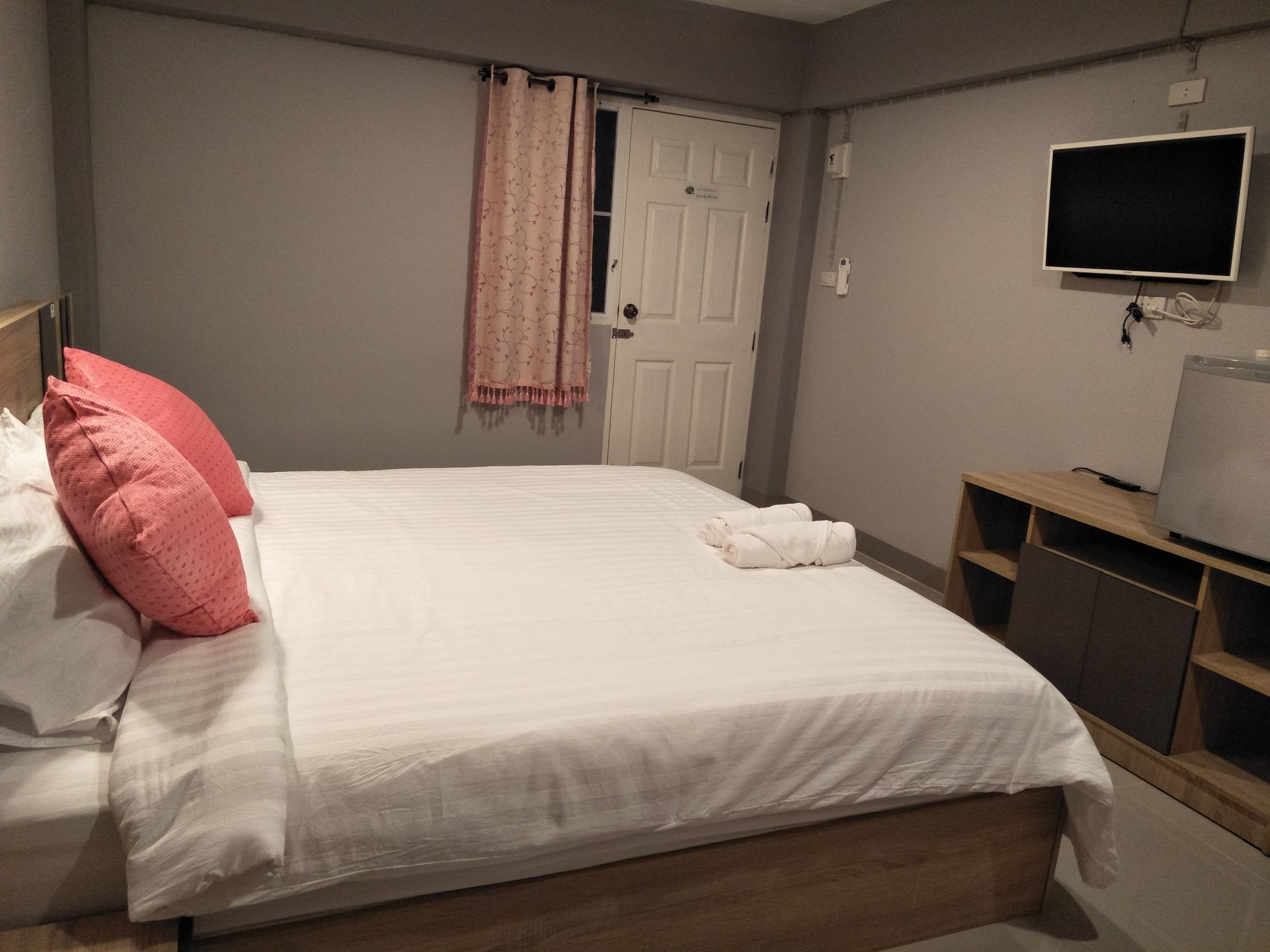 Rinrada Place Hotel ウボンラチャタニ エクステリア 写真